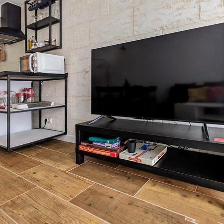Suite Duplex Con Terraza Independiente Brunete Ngoại thất bức ảnh